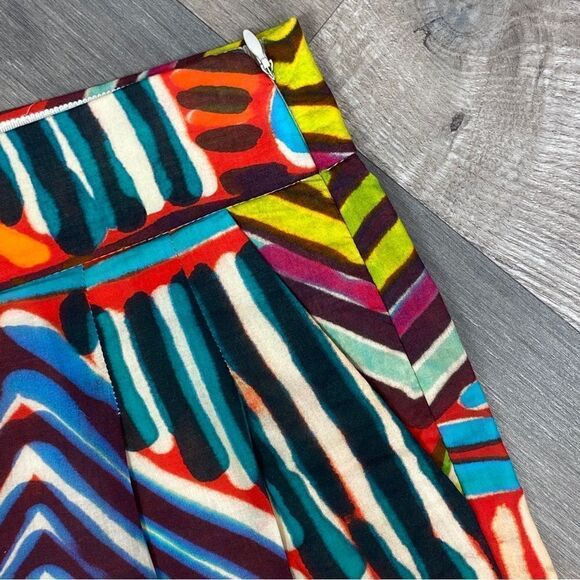 J. Crew Collection Cotton Geometric Print Pleat Chino Shorts 2 - Picture 3 of 10